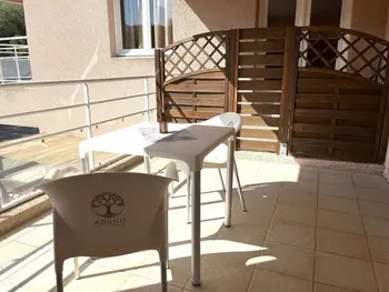 Appartamento a Saint Florent,Studio climatisé avec piscine et parking à Saint-Florent FR-1-650-41 N°1013433