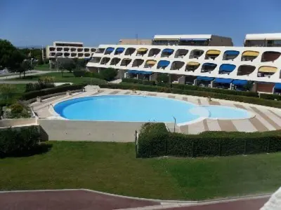 Appartement à Port Camargue, Appartement refait 2 pièces avec piscine et parking - L1013434