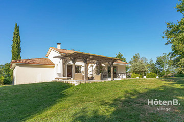 Location Casa a Eyjeaux,Villa Les Papillons : Havre de Paix et Confort  1367170 N°1013455