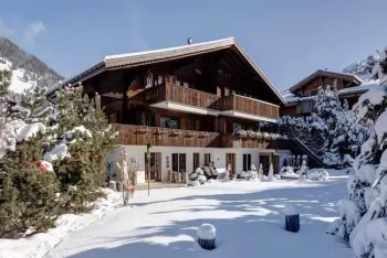 Schweiz, Chalet in Saanen, 7-bedroom Chalet Private Pool and Stunning Views CH-3780-07 N°1013490