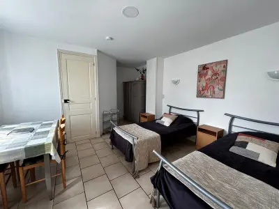 Appartement à La Roche Posay, Studio cosy avec balcon, jardin, WIFI et stationnement près des Thermes - L1013495