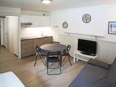 Appartement à Les Orres, Studio confortable au calme, skis aux pieds, parking, animaux admis - L1013545