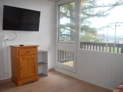 Wohnung in Font Romeu Odeillo Via, Studio Cabine 4 Pers avec Balcon et Parking - L1013569