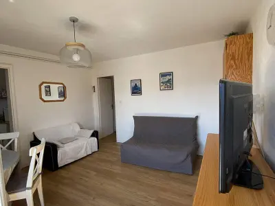 Appartement à Les Angles, Appartement T2 avec balcon, cuisine équipée, parking - L1013694