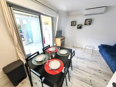 Appartement à Cap d'Agde, T2 Climatisé rénové avec Parking et Piscine pour 4 près de la mer - L1013741