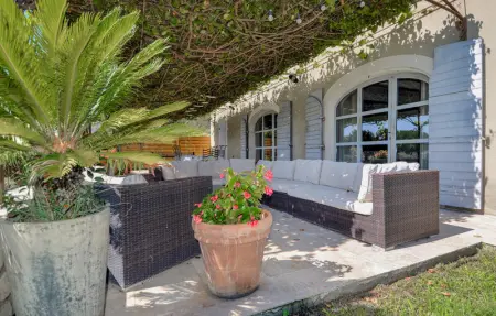 Location Maison 9 personnes à Noves - Photo 1