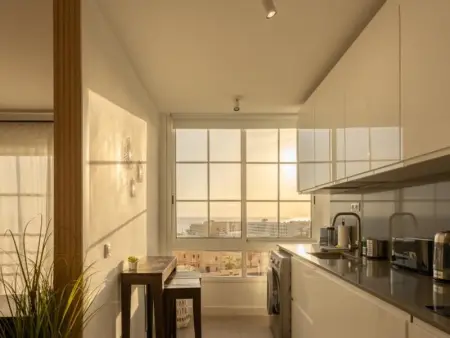 Appartement Moderne avec Vue, Piscine et Parking - 4 Pers - Photo 15