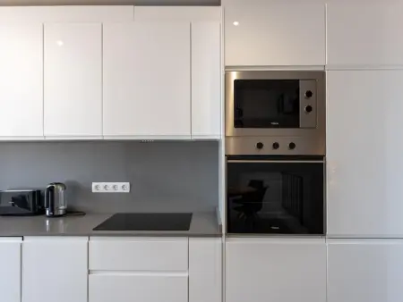 Appartement Moderne avec Vue, Piscine et Parking - 4 Pers - Photo 16