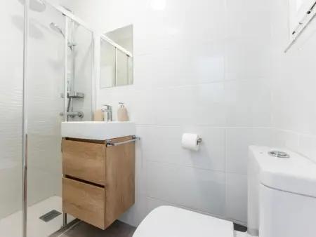 Appartement Moderne avec Vue, Piscine et Parking - 4 Pers - Photo 19