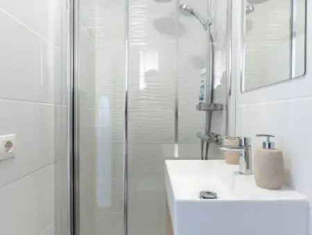 Appartement Moderne avec Vue, Piscine et Parking - 4 Pers - Photo 20