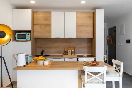 Apartment Good Vibes - One Bedroom Apartment with Balcony - Photo 4