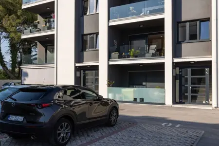 Apartment Good Vibes - One Bedroom Apartment with Balcony - Photo 14