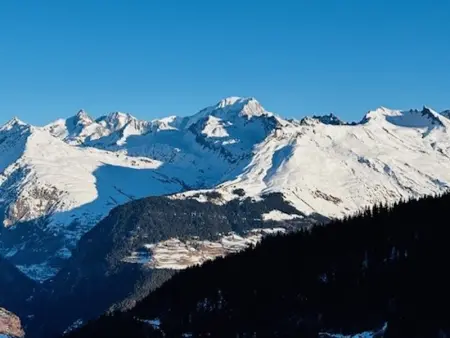 Charmant appart 6 pers, skis aux pieds, piscine et parking privé à Arc 1800 - Photo 11
