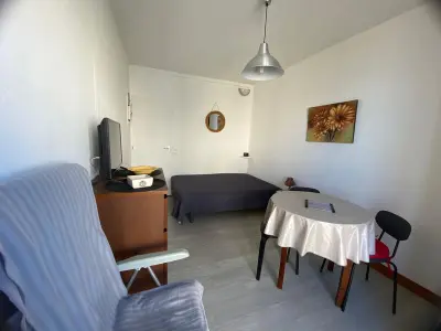 Appartement à Balaruc les Bains, Mini-studio à 5min des thermes avec Wifi - L1014032