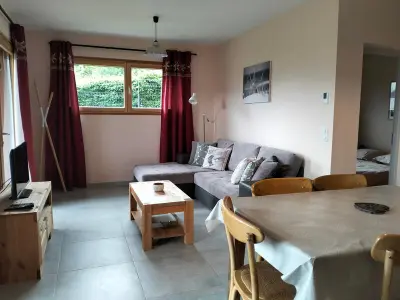 Appartement à Villard de Lans, Charmant T3 avec sauna et jardin, à 2 pas du centre, parfait pour familles - L1014042