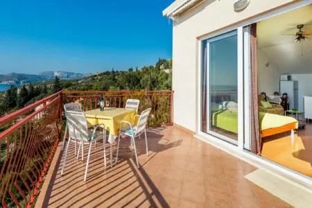 Guest House Fontana - Superior Studio with Sea View (2 Adults) - Photo 23