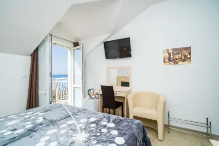 Villa Samba - Double Room with Balcony and Sea View - gasi se - Photo 5