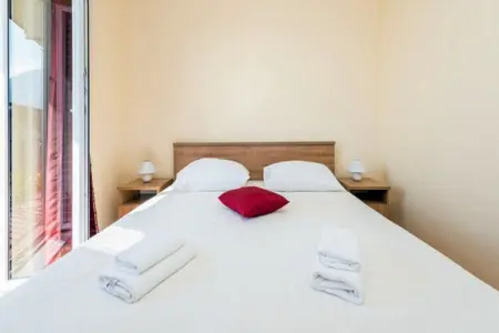 Guest House Fontana - One Bedroom Apartment with Balcony and Sea View - Photo 10