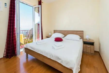 Guest House Fontana - One Bedroom Apartment with Balcony and Sea View - Photo 12