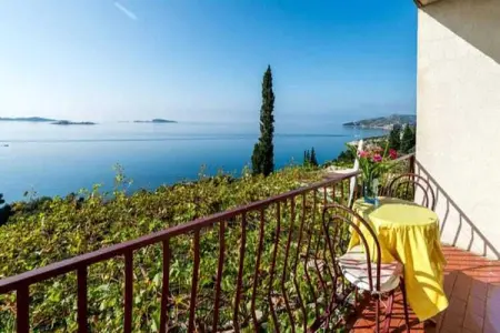 Guest House Fontana - One Bedroom Apartment with Balcony and Sea View - Photo 20