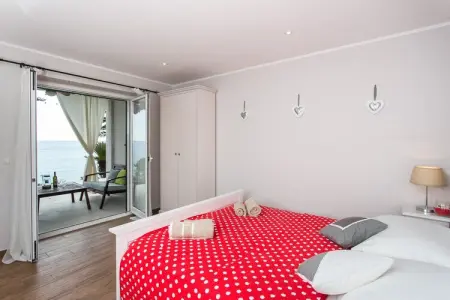 Villa Mirjana - Studio Apartment with Terrace and Sea View (Bogumila) - Photo 13