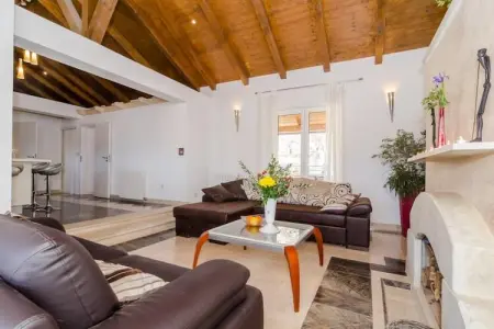 Villa Avoca - Four Bedroom Villa with Swimming Pool - Photo 2