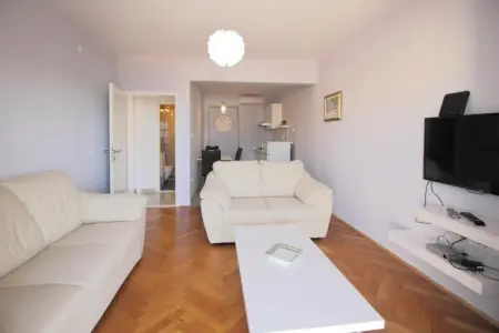 Apartments Dubreta - Two Bedroom Apartment with Balcony - Photo 4