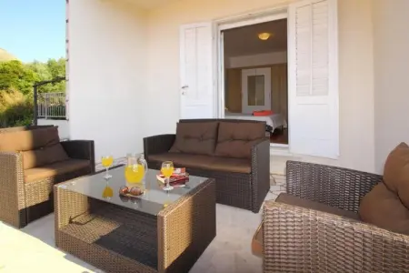 Apartments Dubreta - Two Bedroom Apartment with Balcony - Photo 11