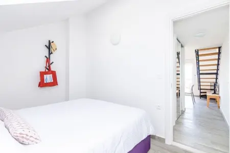 Apartments Villa Lukas - ''No.9'' Gallery Two Bedroom Apartment with Balcony and Sea View - Photo 6