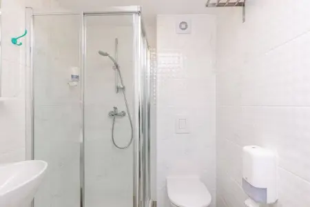 Apartments Villa Lukas - ''No.9'' Gallery Two Bedroom Apartment with Balcony and Sea View - Photo 8