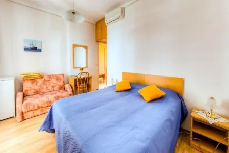 Guest House Villa Nina- Superior Triple Room with Balcony and Sea View (S2 - plava) - Photo 2