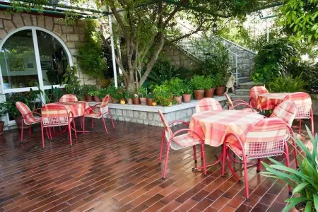 Guest House Villa Nina- Double Room with Garden View (S3 -Supetar) - Photo 16