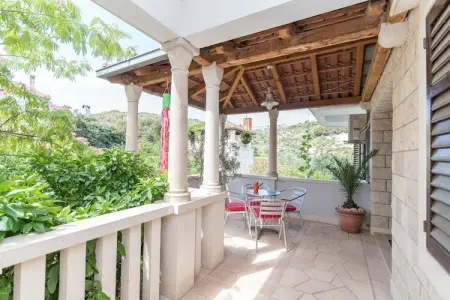 Appartement à Postira, Apartments Mare- Comfort Two Bedroom Apartment with Terrace A1 (ST) - L1014640