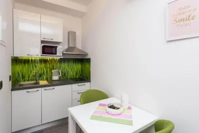 Wohnung in Dubrovnik, Apartments Villa Peragro - Comfort Studio Apartment (ZELENI) - L1014695