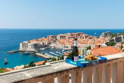 Wohnung in Dubrovnik, Apartments Bonavista - Superior Two Bedroom Apartment with Balcony and Sea View (A1) - L1014700