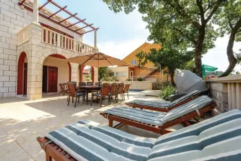 Villa a Zaton,Villa Anka - Five-Bedroom Villa with Terrace and Swimming Pool HR-00068-98 N°1014974