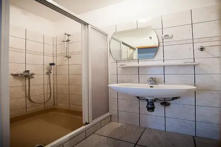 Apartments Malo Lago - One-Bedroom Apartment with Balcony and Sea View - Attic (Apartment 1) - Photo 2