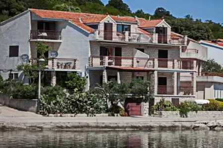 Apartments Malo Lago - One-Bedroom Apartment with Balcony and Sea View - Attic (Apartment 3) - Photo 4