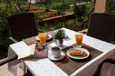 Appartement à Banici, Apartment Ani - Two Bedroom Apartment with Terrace and Garden View - L1015105