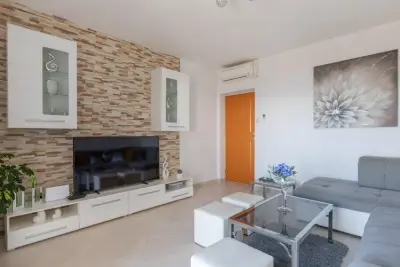 Wohnung in Mlini, Apartments Blažević - Two Bedroom Apt with  Hot Tub - L1015130