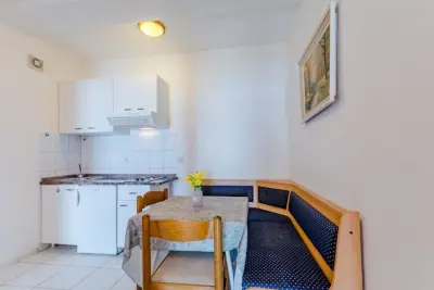 Mobil Home à Brela, Villa Kosa - Two Bedroom Apartment with Balcony and Sea View (A2 Plavi) - L1015136