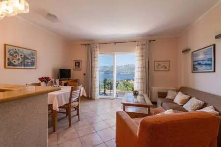 Villa Alegria Cavtat - One Bedroom Apartment with Balcony and Sea View (Apartment A) - Photo 8