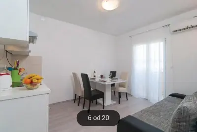 Appartement à Split, Apartments Tomić (ST) - Two Bedroom Apartment with Balcony A3 - L1015261