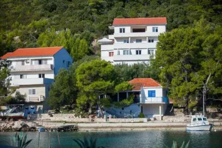 Apartments Bruna Lastovo-Standard One Bedroom Apartment with Balcony and Sea View-Crveni - Photo 8