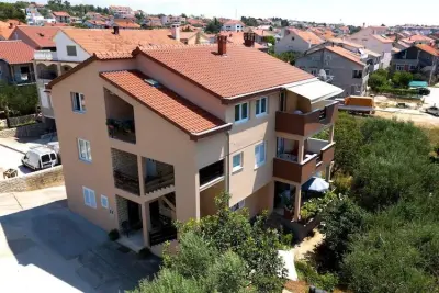 Mobil Home à Zadar, Apartments Maza - One Bedroom Apartment with Balcony  (Angela) - L1015725