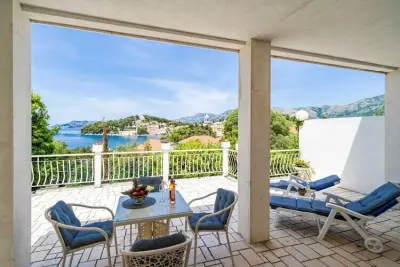 Mobil Home à Cavtat, Apartments & Rooms Mara & Petrunjela - Two Bedroom Apartment with Terrace and Sea View (Apartman s 2 spavaće sobe) - BR. 5 - L1015733