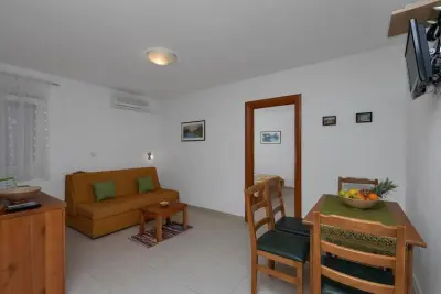 Appartement à Baška Voda, Apartments Villa Juric - One Bedroom Apartment (Zeleni 4) - L1015906