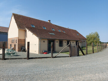 Location Gîte in Happonvilliers,Gîte spacieux à Happonvilliers avec jardin privatif, accueil jusqu'à 14 personnes, animaux admis FR-1-581-139 N°1016120