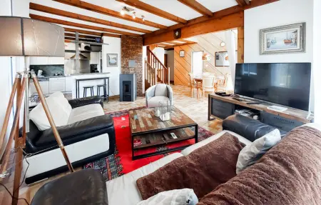 Location Maison 8 personnes à Gouesnach - Photo 1