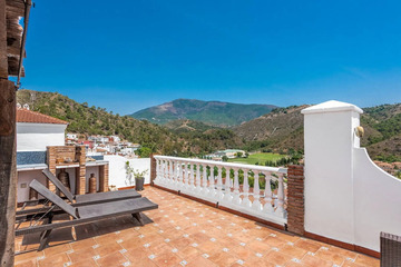 Location House in Benahavís,Traditional House In Benahavis Village 1392103 N°1016299